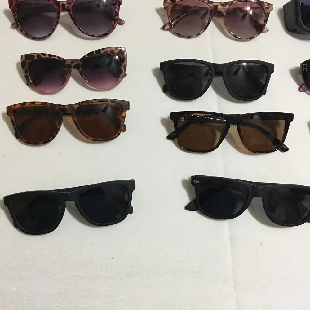 Lot of 30 Unbranded Sunglasses Unisex One Size Multicolor Mixed Styles